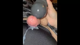 MISTRESS MAKES HER SLAVE CUM AT LEAST 5 TIMES AFTER EDGING HIS BIG COCK! SO MUCH PRECUM!