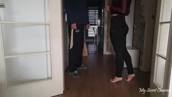 Horny MILF in yoga pants has no money to pay the delivery guy - quickie sex with clothes