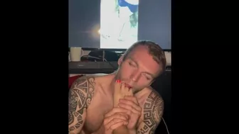 Watch slave Hank suck and worship Kendall’s toes, foot fetish, suck my toes slave feet licking