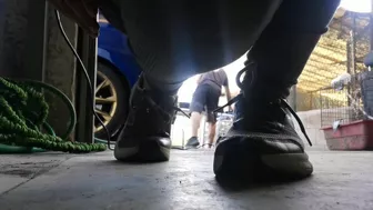 Me corro mientras me ve mi vecino después de dos días sin hacerlo 