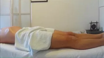 Perfect Asian massage parlor with handjob