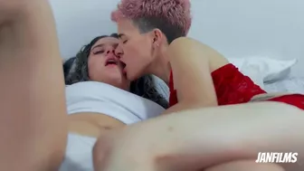 PUT YOUR FINGERS IN ME!! The movie got boring