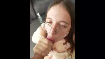 College teen asked me to cum on her face