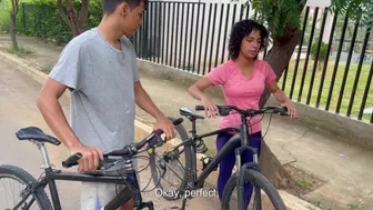I fuck an unknown Latin girl who asks me for help and I fuck her hard in my apartment.