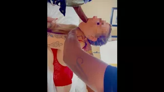 OMFG !! TWO DICKS TAKE TURNS IN MY THROAT FIERCELY!