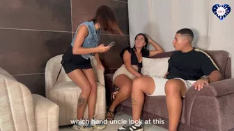 Squirting behind my friends. I'm horny and I don't mind being seen, I have big squirt in the kitchen