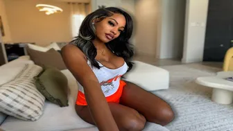 Hooters Girl Comes Home with Me and Gets Fucked Raw