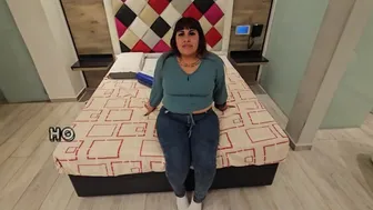 Single Mom Argentina Shoots Her First Porn Video With Tourist and Doesn't Use Condom