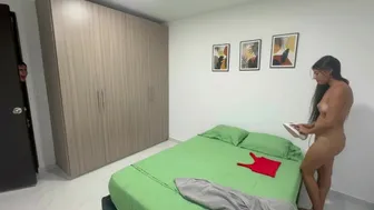 Mi rich stepsister while ironing her clothes and I end up very horny until she gives her the best fuck