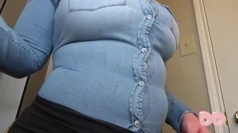 Can I pop this denim top open!?