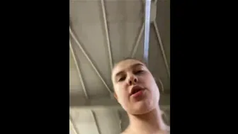 Risky fucking in the public gym
