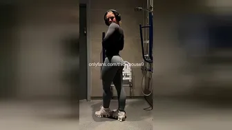 TikTok "Study With Me" Fail: Stepdad Eats 18yo Pussy Under Desk