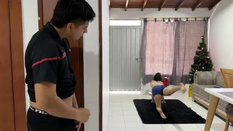 I saw my stepsister doing yoga in leggings... I couldn't resist and I fucked her hard in every position