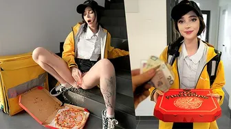 The courier masturbated and squirted on the pizza. She delivered the cum-covered pizza to the customer - pinkloving