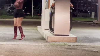 Whore picked up from in front of the gas station and fucked in the parking lot