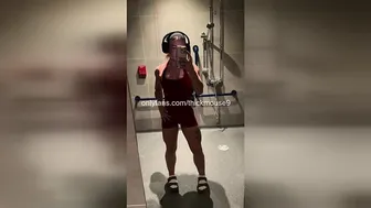 18yo's First Time Anal - Ass Destroyed by Two Muscular Guys Live on TikTok – She Begged for More!