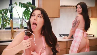 CEI with Stepmom in the Kitchen - Countdown JOI - Kayla Summers - Full Video