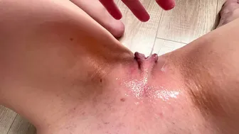 POV Masturbation to Orgasm - Exposing the Clitoris - Taking Out All the Pussy Juices and Rubbing Them on the Pubic Area