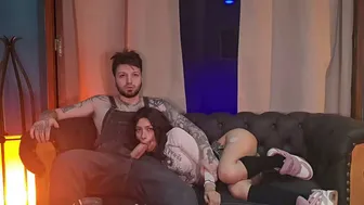 Mi stepbrother shows me his cock and I can't resist deepthroating him - MegVicious