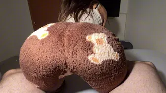 Stepdad, my mom riding in your dick like that?